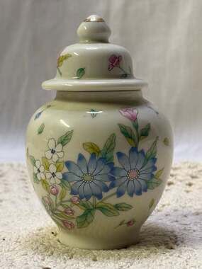 Vintage Fine China Lidded Ginger Jar With Floral Design Gold Trim Made in Japan